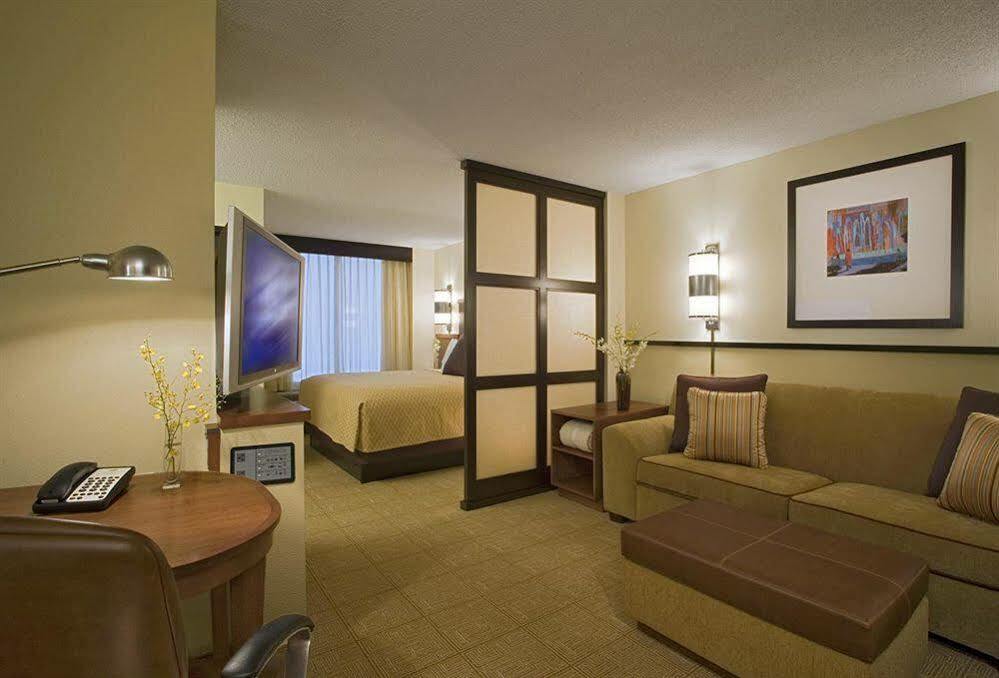 Hyatt Place Albuquerque Uptown Extérieur photo